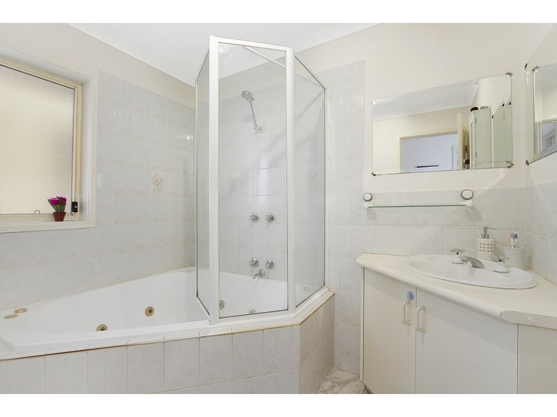 7 Adelong Court, Berwick VIC 3806