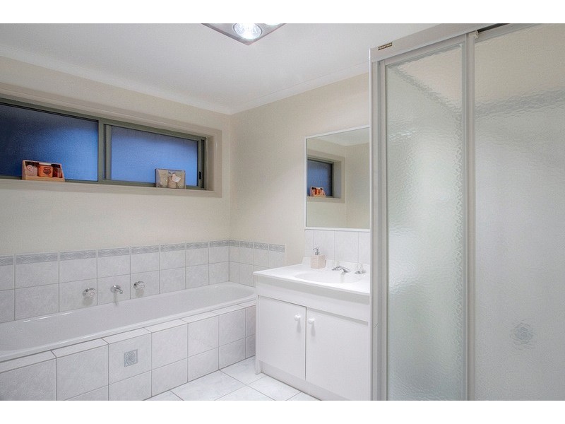 7 Sanctuary Rise, Narre Warren VIC 3805