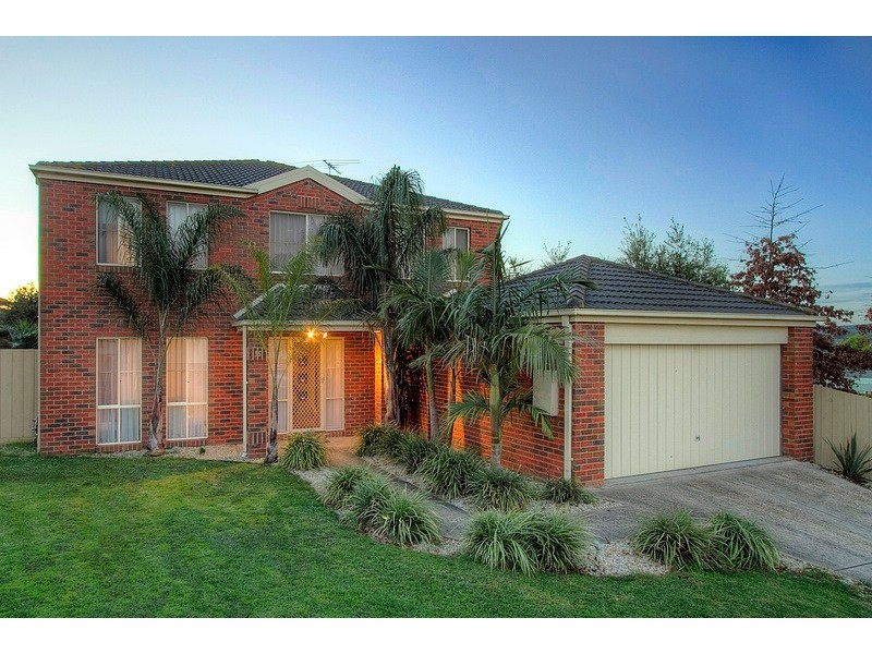 15 Edward Court, Berwick VIC 3806