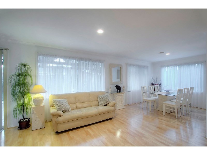 15 Edward Court, Berwick VIC 3806