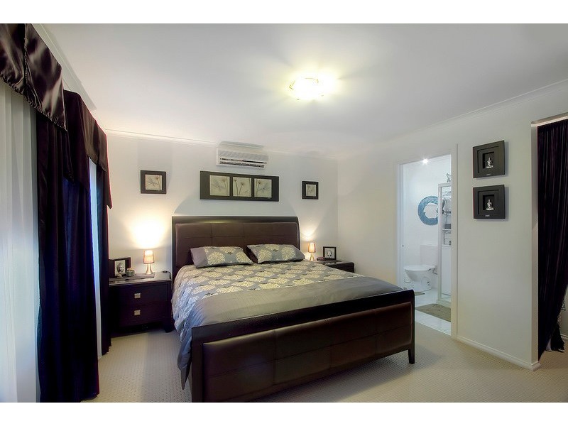 15 Edward Court, Berwick VIC 3806