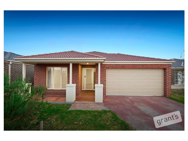 4 Roseville Court, Berwick VIC 3806