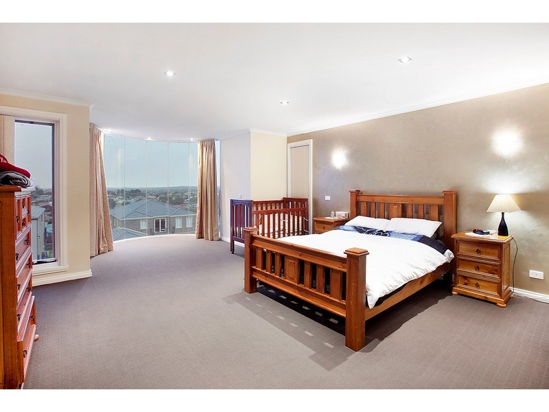 88 Sheldon Drive, Berwick VIC 3806