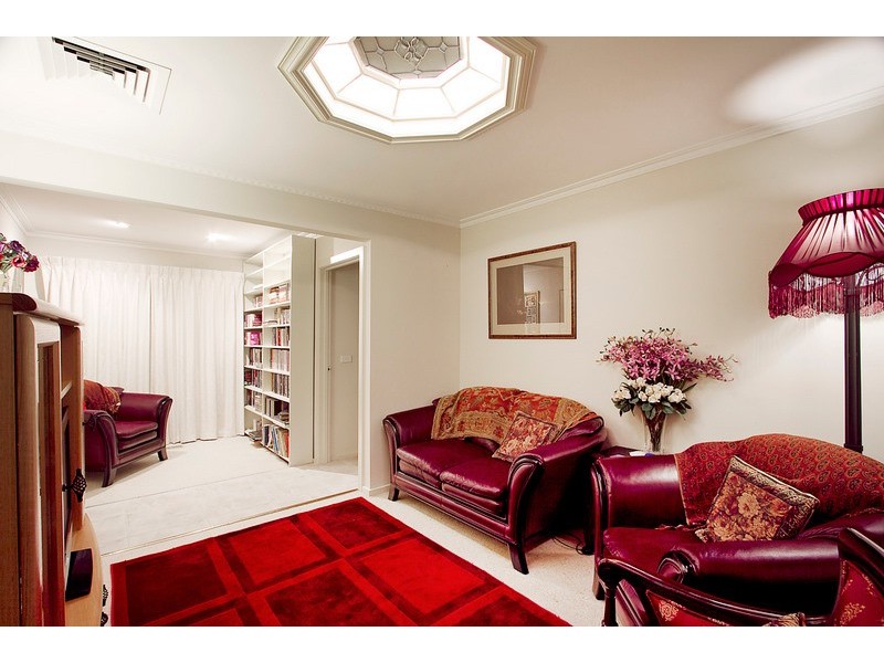 8 Ridge Road, Berwick VIC 3806