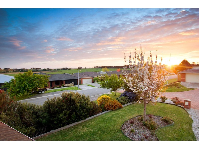 5 Cory Place, Berwick VIC 3806