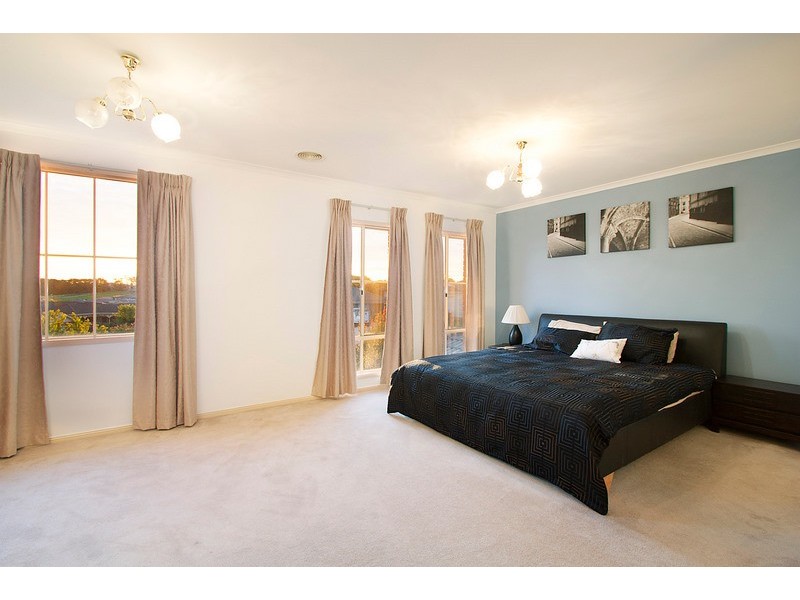 5 Cory Place, Berwick VIC 3806