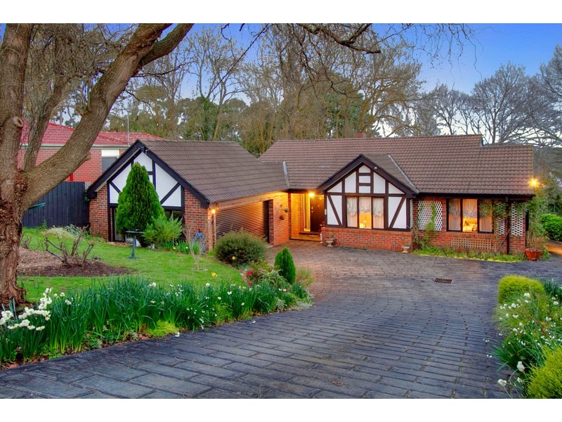 6 Scotsgate Way, Berwick VIC 3806