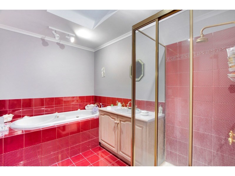 6 Scotsgate Way, Berwick VIC 3806