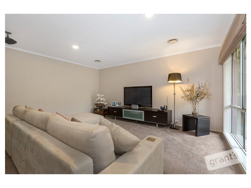11 Nestle Retreat, Berwick VIC 3806