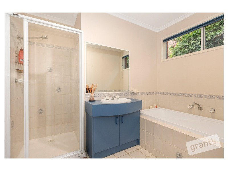 11 Nestle Retreat, Berwick VIC 3806