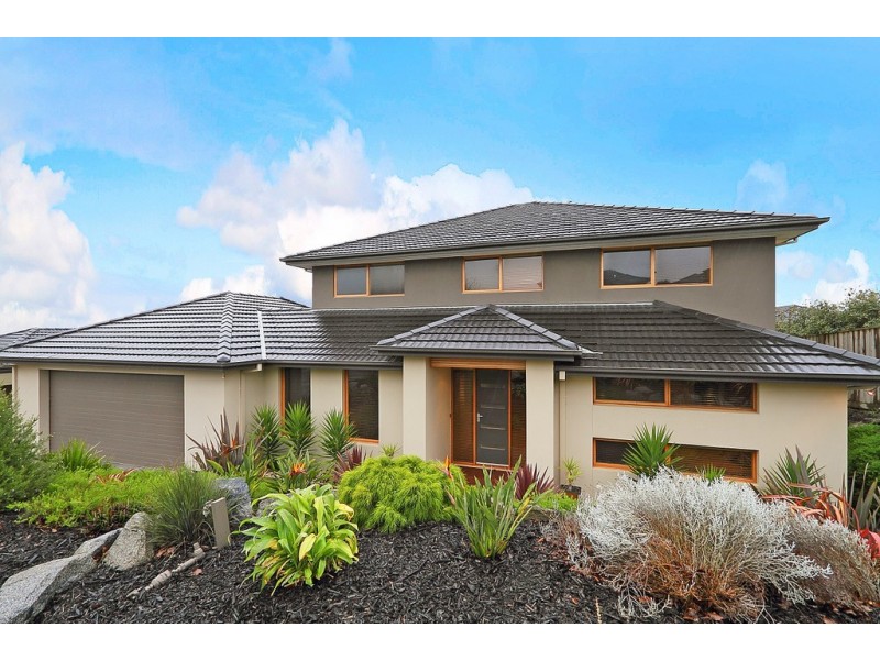 9 Jembecca Drive, Berwick VIC 3806