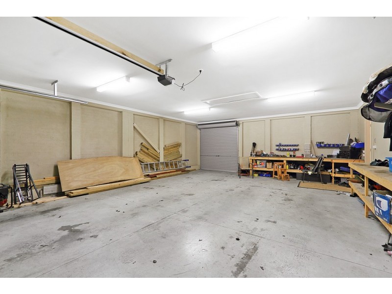 9 Jembecca Drive, Berwick VIC 3806