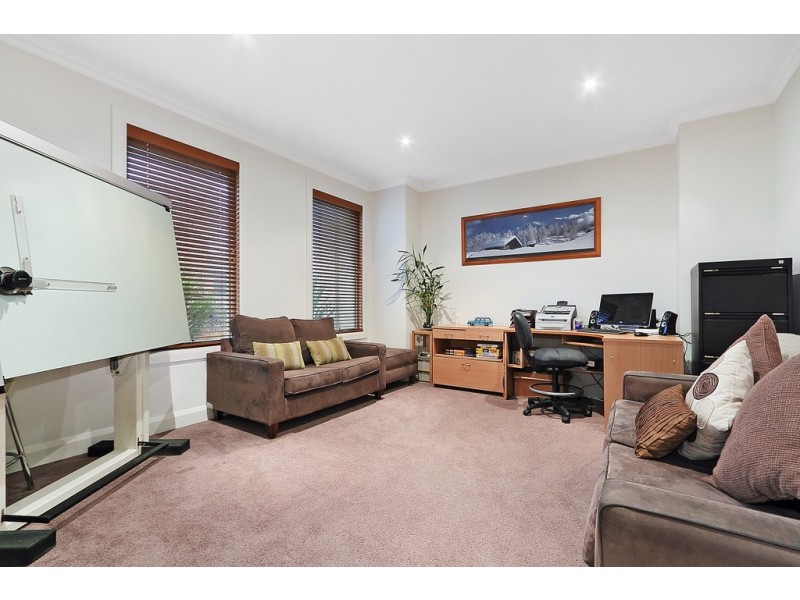 9 Jembecca Drive, Berwick VIC 3806