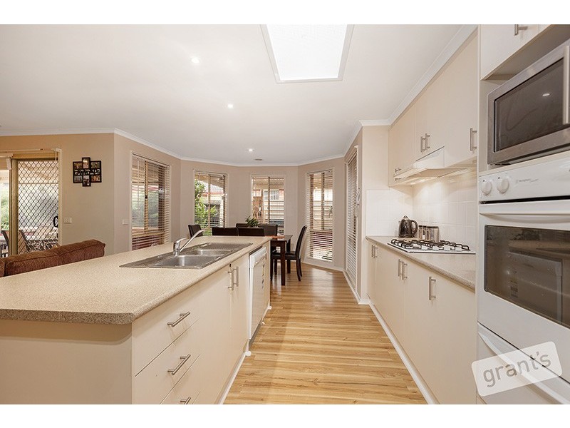 7 Yiota Court, Berwick VIC 3806