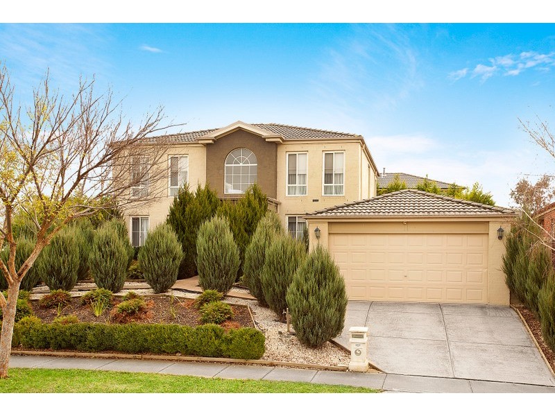 107 Berwick Springs Promenade, Narre Warren South VIC 3805