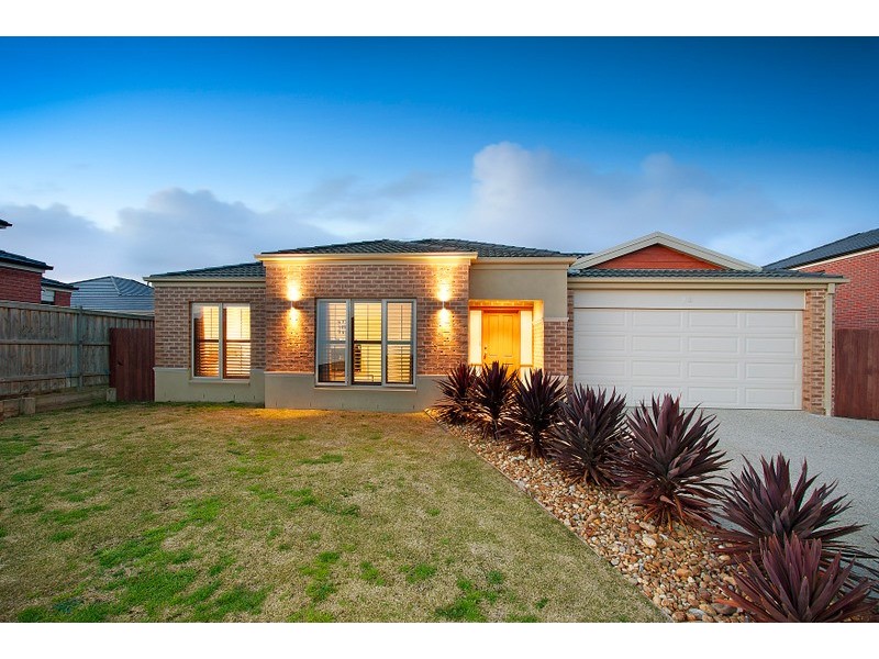 28 Vert Avenue, Narre Warren South VIC 3805