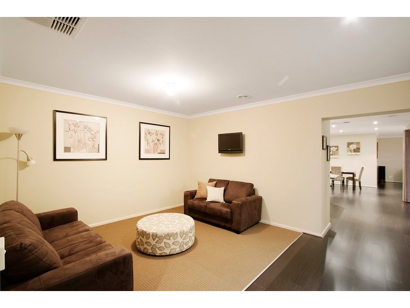 28 Vert Avenue, Narre Warren South VIC 3805