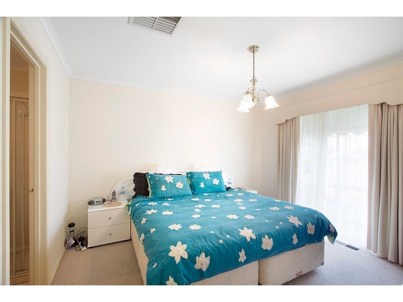 1 Foulds Court, Berwick VIC 3806