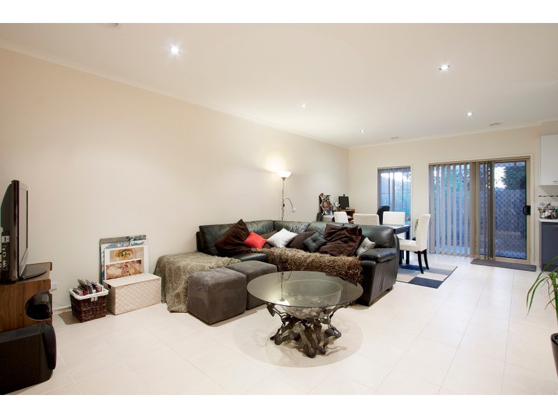 2/60 Mansfield Street, Berwick VIC 3806