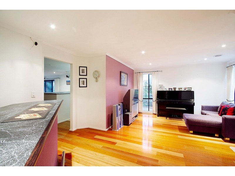 10 Demint Walk, Narre Warren South VIC 3805