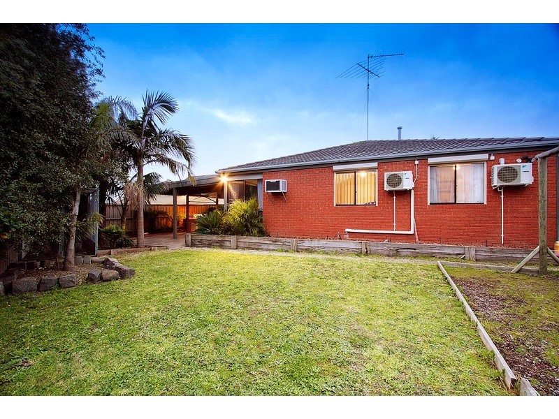 10 Demint Walk, Narre Warren South VIC 3805