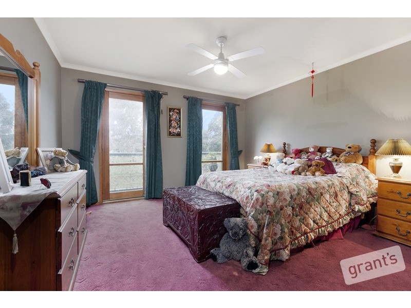 10 Tarrangower Place, Berwick VIC 3806