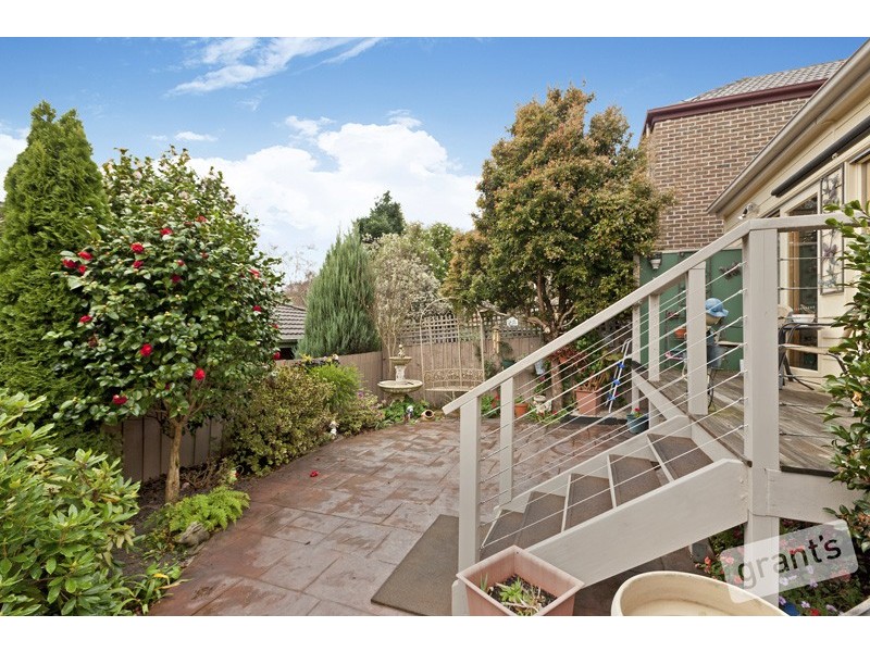 10 Tarrangower Place, Berwick VIC 3806