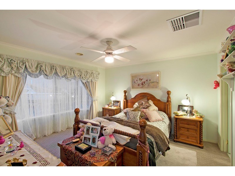 2 Southern Boulevard, Narre Warren South VIC 3805