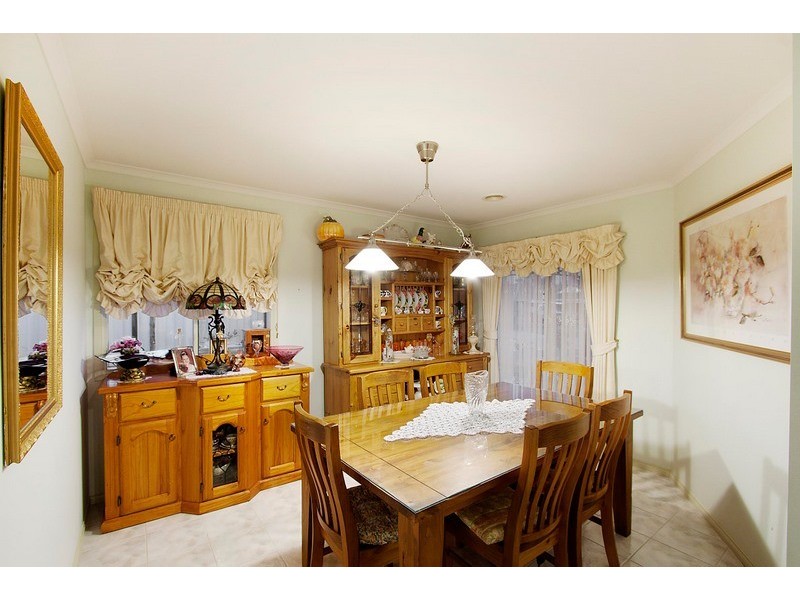 2 Southern Boulevard, Narre Warren South VIC 3805