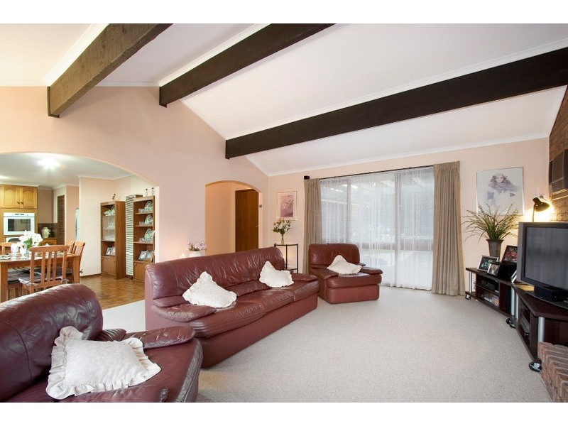 33 Scanlan Street, Berwick VIC 3806