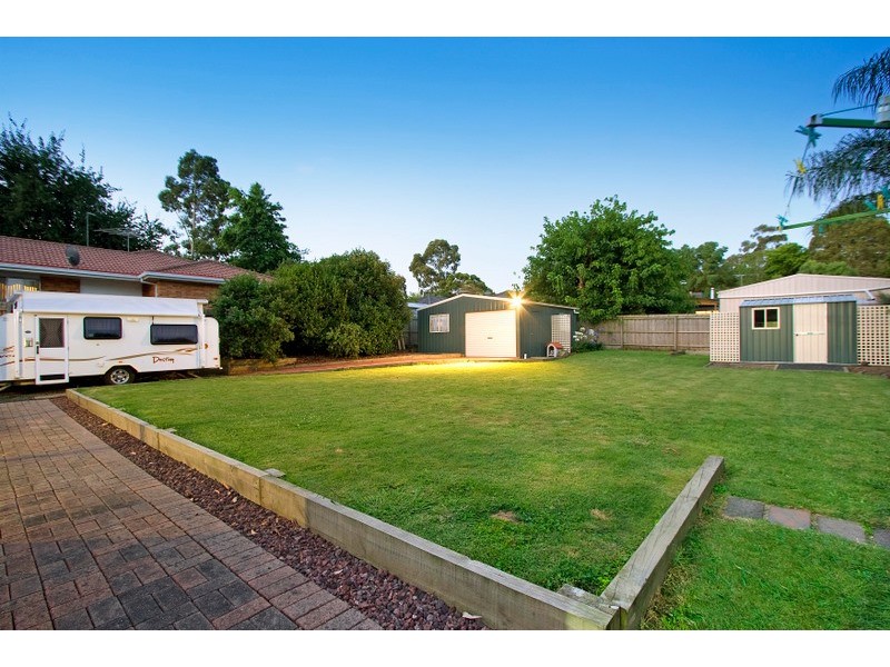 33 Scanlan Street, Berwick VIC 3806