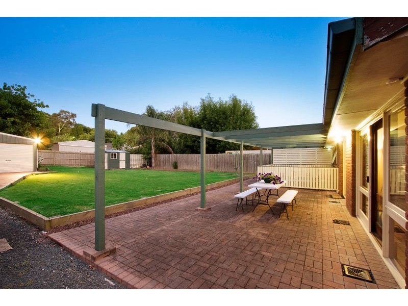 33 Scanlan Street, Berwick VIC 3806