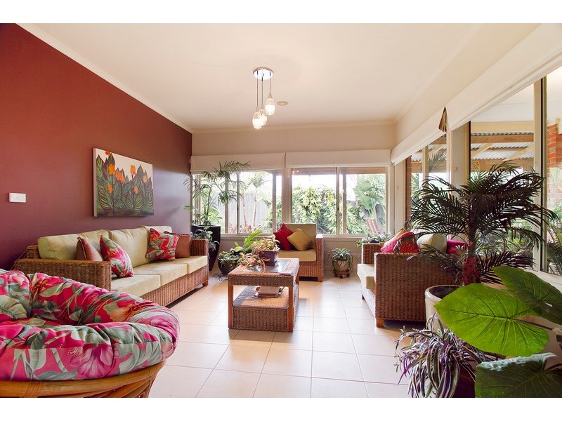 11 Lancaster Way, Beaconsfield VIC 3807