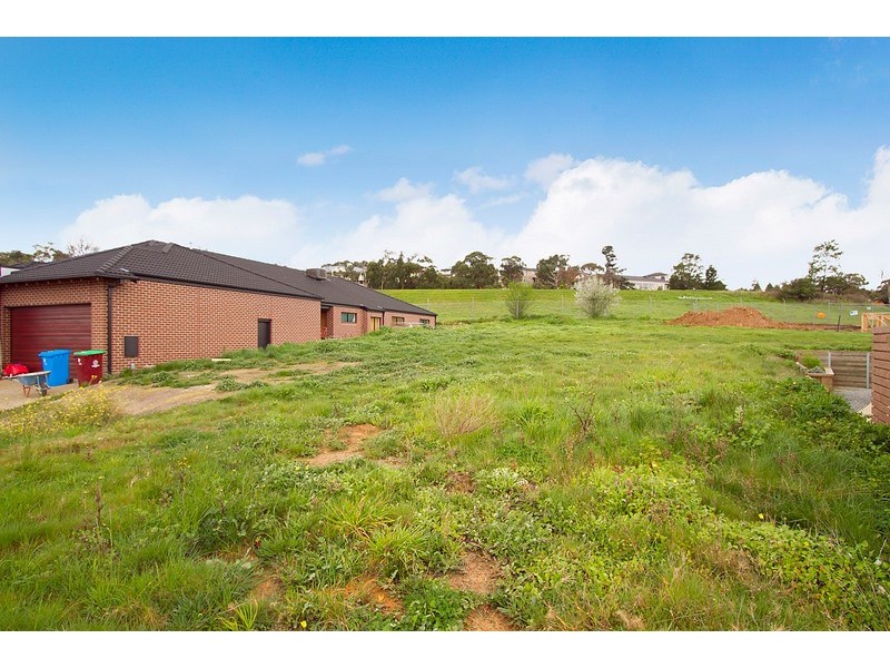 67 Cambridge Drive, Berwick VIC 3806