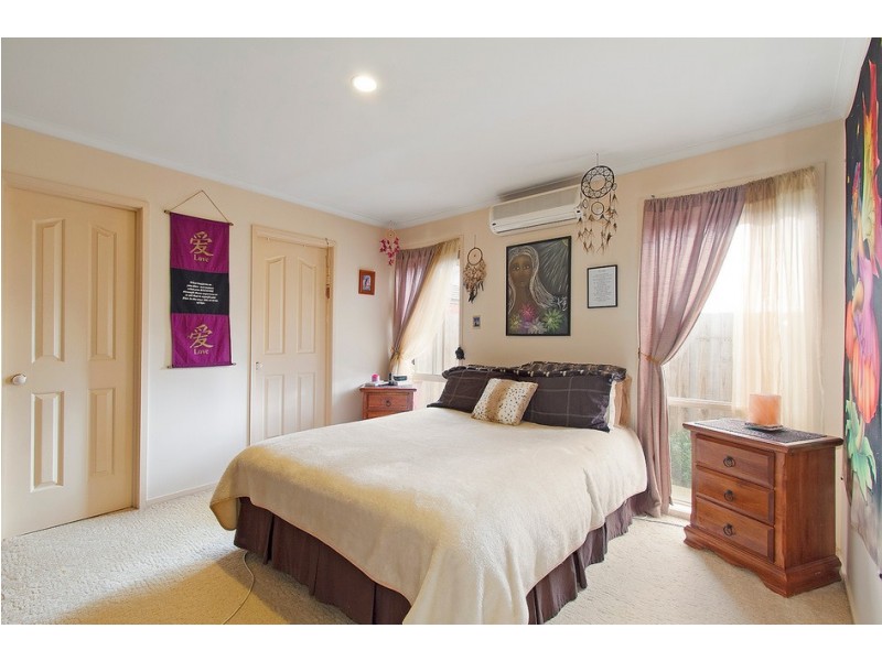 128 Bemersyde Drive, Berwick VIC 3806