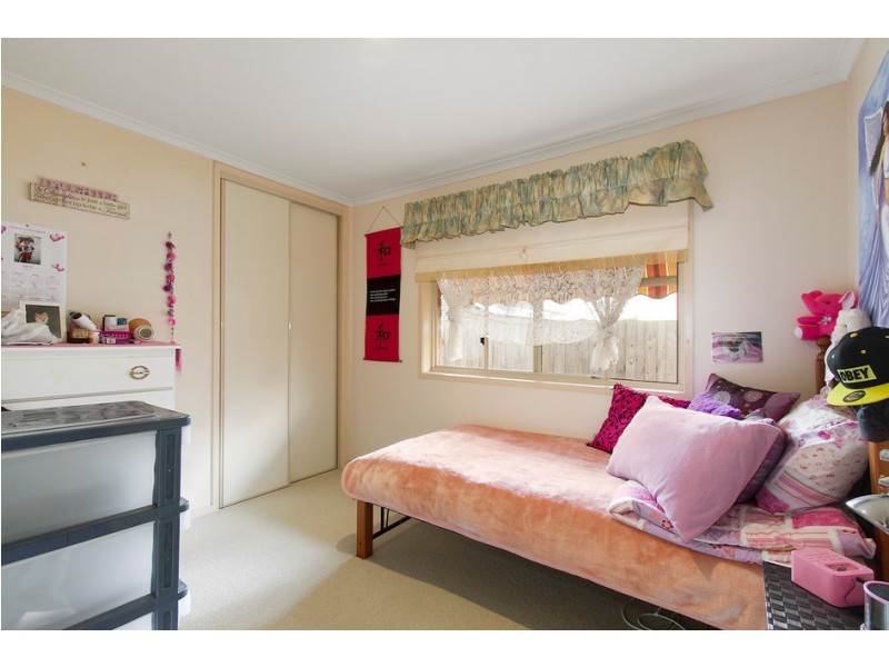 128 Bemersyde Drive, Berwick VIC 3806