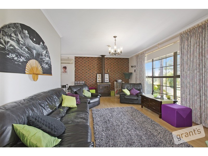 42 Payne Road, Beaconsfield VIC 3807