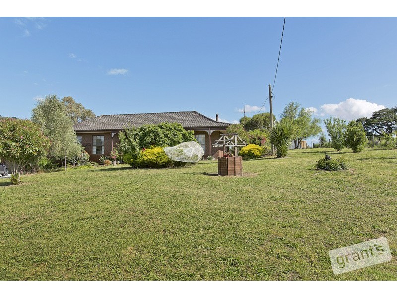 42 Payne Road, Beaconsfield VIC 3807