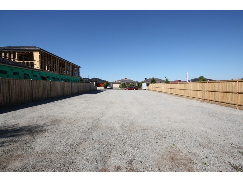 51 Ridgemont Drive, Berwick VIC 3806