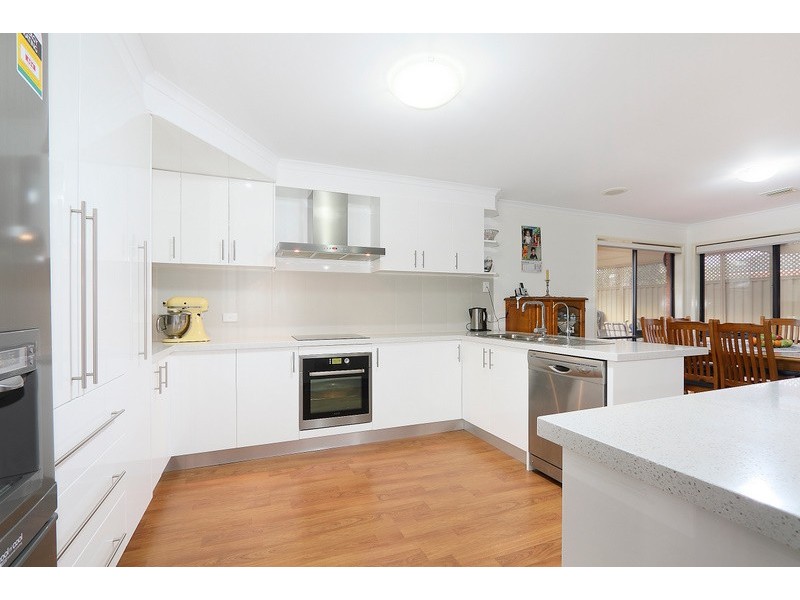 128 Bellevue Drive, Berwick VIC 3806