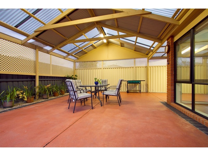 128 Bellevue Drive, Berwick VIC 3806