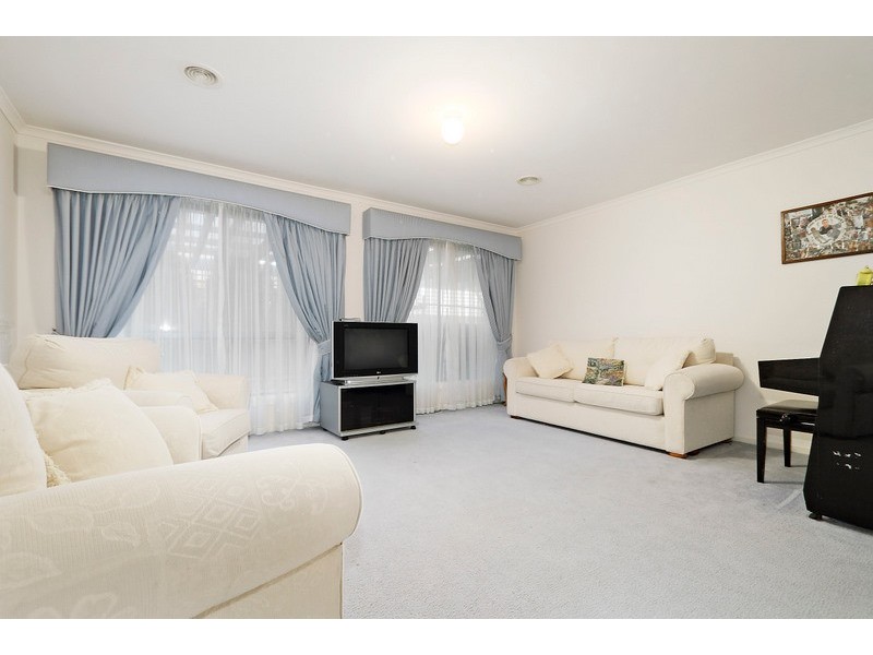 17 Cashel Court, Berwick VIC 3806