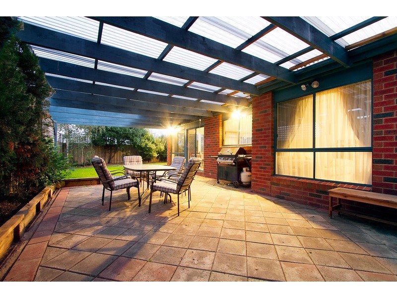 17 Cashel Court, Berwick VIC 3806