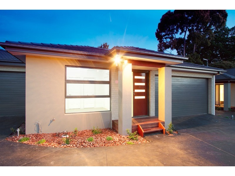 2/9 Gardiner Street, Berwick VIC 3806