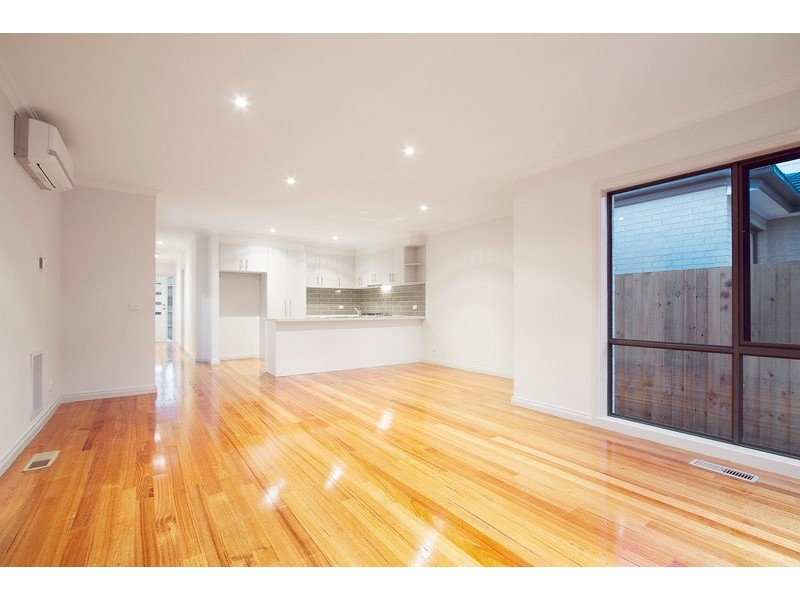 2/9 Gardiner Street, Berwick VIC 3806