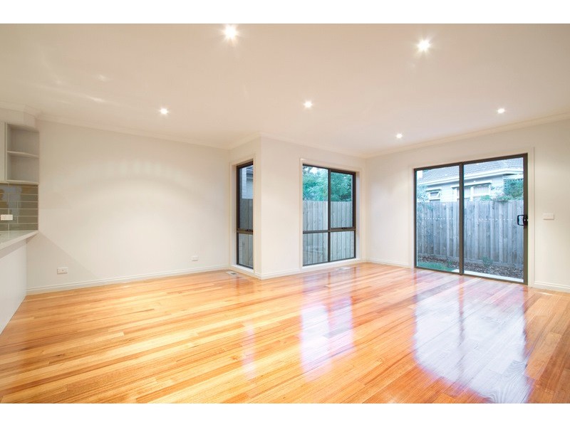 2/9 Gardiner Street, Berwick VIC 3806