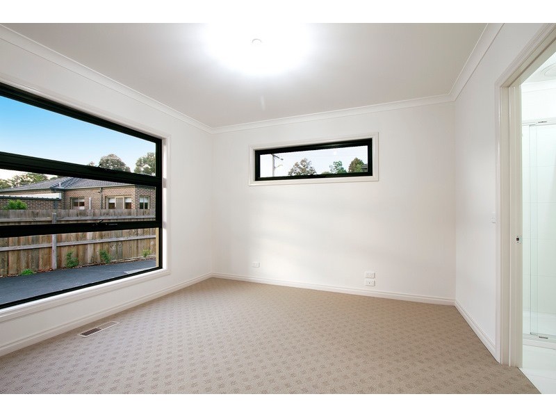 2/9 Gardiner Street, Berwick VIC 3806