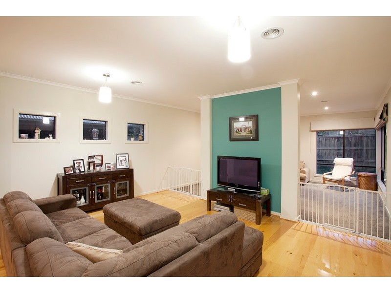 6 Cresta Court, Berwick VIC 3806