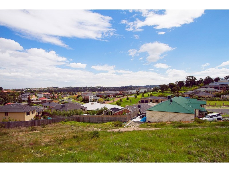 4 Crestview Drive, Beaconsfield VIC 3807