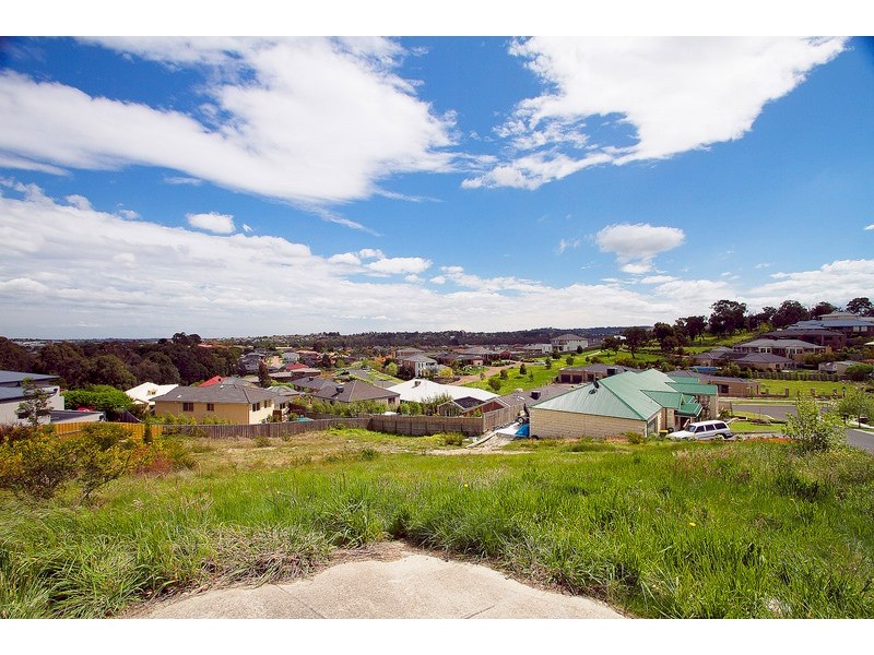 4 Crestview Drive, Beaconsfield VIC 3807